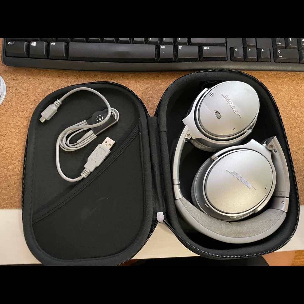Bose QuietComfort 35 (Series II) Wireless Headphones, Noise Cancelling